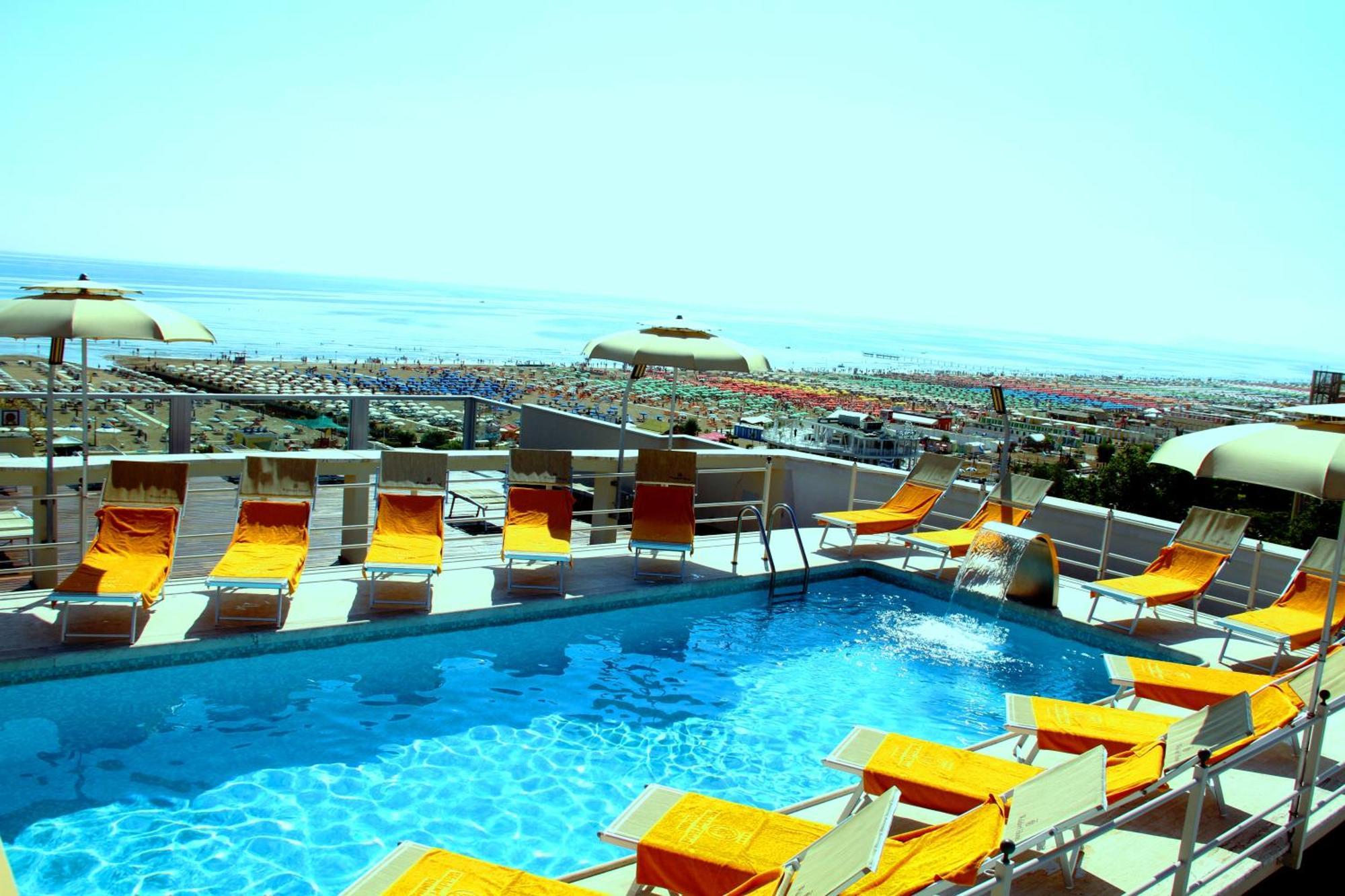 Waldorf Suite Hotel Rimini Eksteriør billede