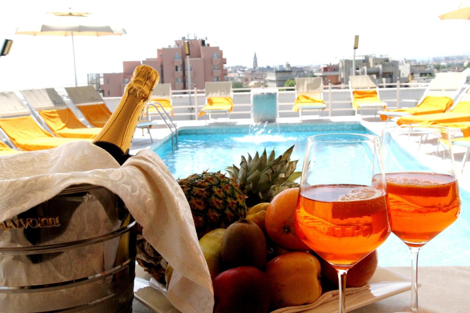 Waldorf Suite Hotel Rimini Eksteriør billede