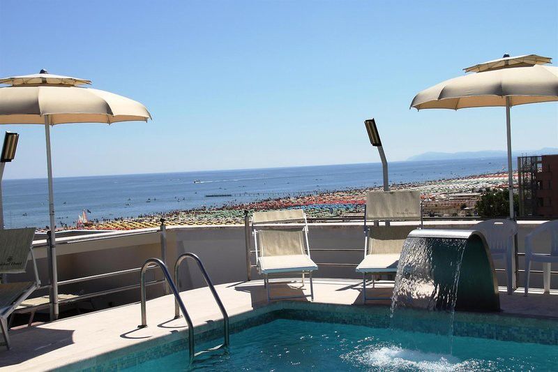 Waldorf Suite Hotel Rimini Eksteriør billede