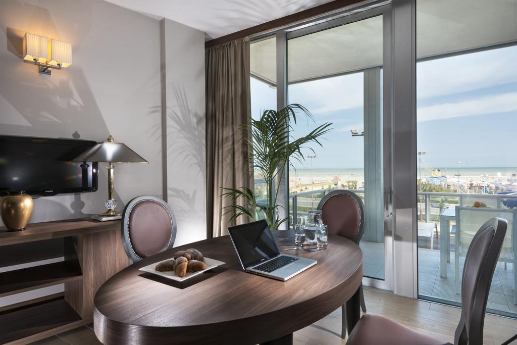 Waldorf Suite Hotel Rimini Eksteriør billede