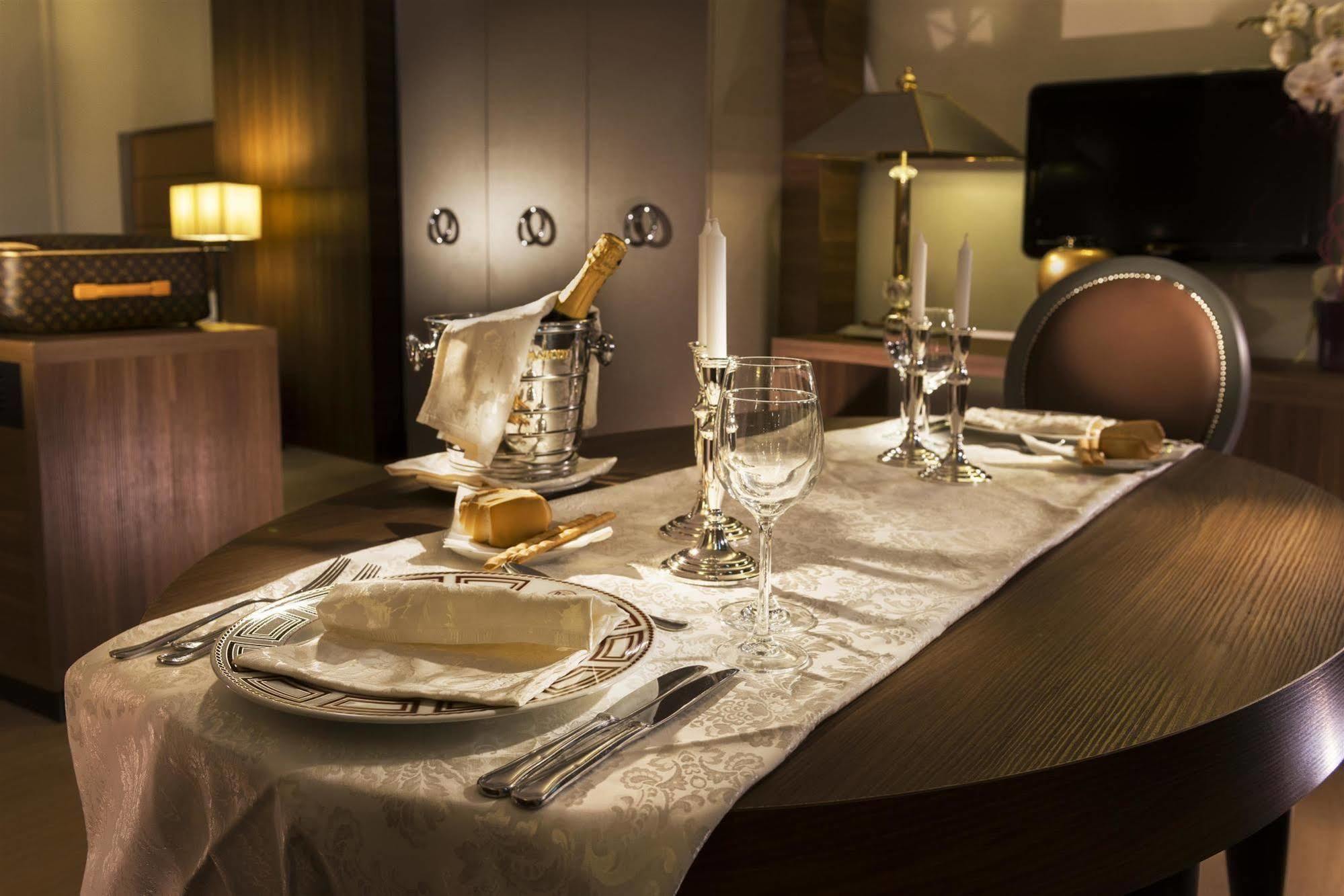 Waldorf Suite Hotel Rimini Eksteriør billede