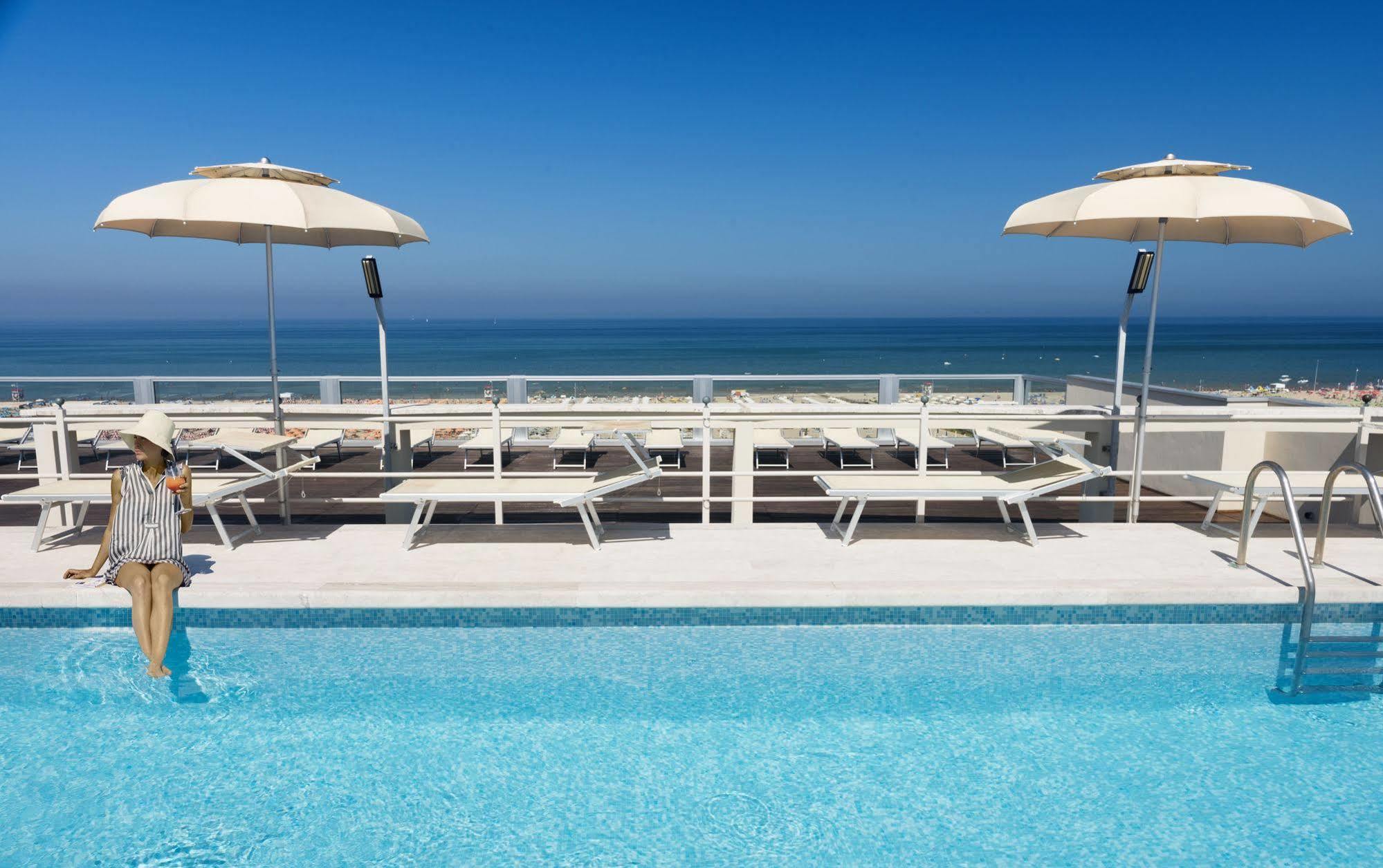 Waldorf Suite Hotel Rimini Eksteriør billede