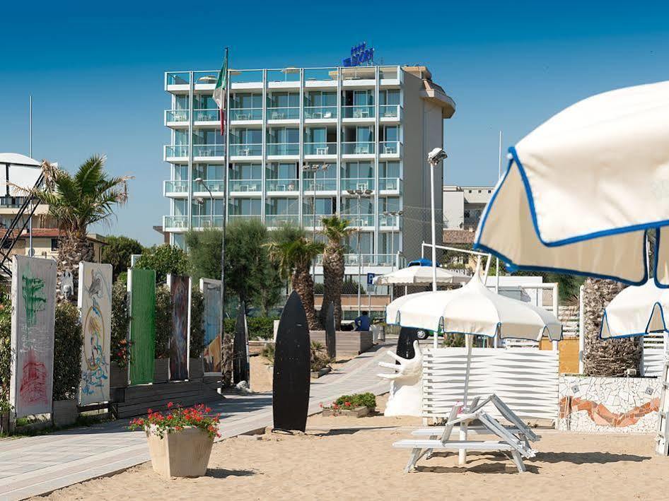 Waldorf Suite Hotel Rimini Eksteriør billede